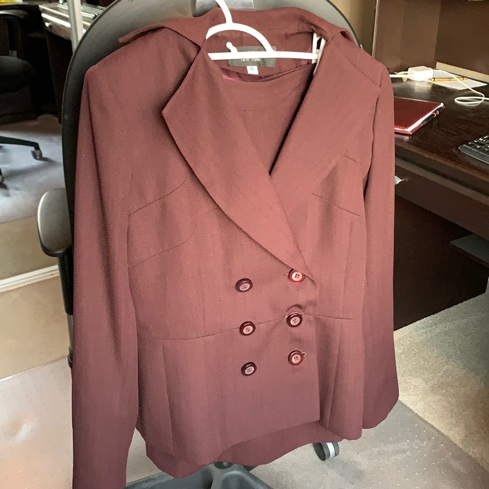 Beautiful vintage Richard Elias skirt suit
